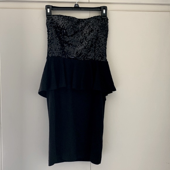 F21 Strapless Sequined Dress - Picture 4 of 10